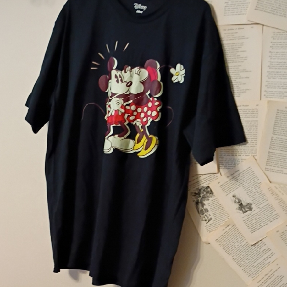 Disney 3XL Minnie Kissing Mickey Tee